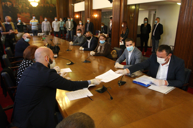 Нова лица међу кандидатима: Проглашена изборна листа коалиције Метла 2020